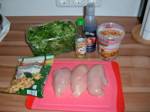 Rezept: Salat : Feldsalat zum Knuspern...mit Hähnchen Bild Nr. 2 Salat : Feldsalat zum Knuspern...mit Hähnchen - Rezept - Bild Nr. 2