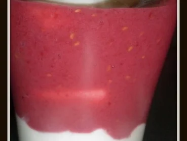 BiNe` S HIMBEERSMOOTHIE - Rezept