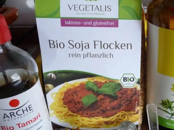 Vegan : Gemüsebolognese mit Nudel-Mix und Salat - Rezept - Bild Nr. 2