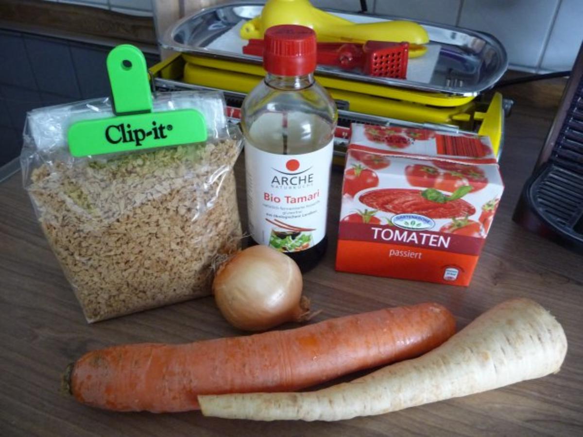 Vegan : Gemüsebolognese mit Nudel-Mix und Salat - Rezept - Bild Nr. 3