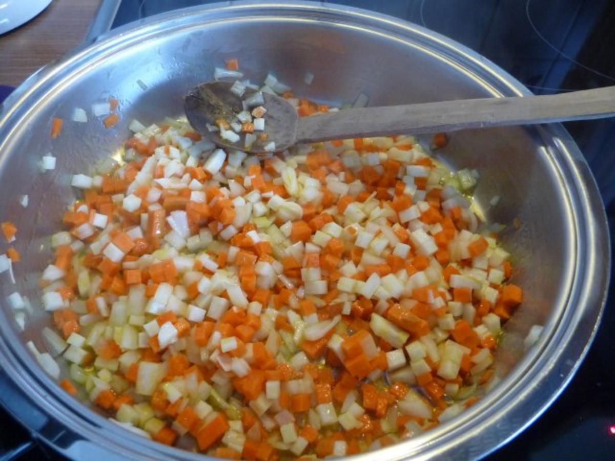 Vegan : Gemüsebolognese mit Nudel-Mix und Salat - Rezept - Bild Nr. 13