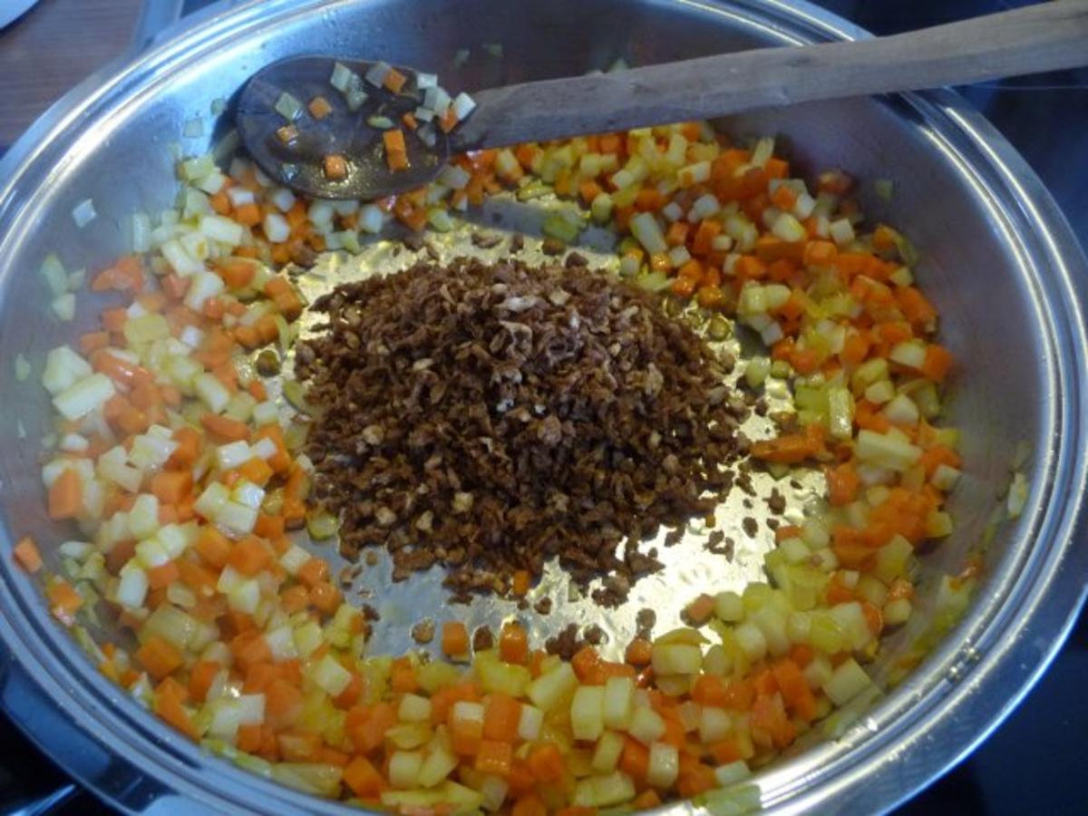 Vegan : Gemüsebolognese mit Nudel-Mix und Salat - Rezept - Bild Nr. 14