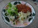 Vegan : Gemüsebolognese mit Nudel-Mix und Salat - Rezept