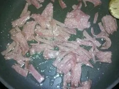 Rezept: Liguine mit Fenchel-Salami-Tomtenstücken Bild Nr. 5 Liguine mit Fenchel-Salami-Tomtenstücken - Rezept - Bild Nr. 5