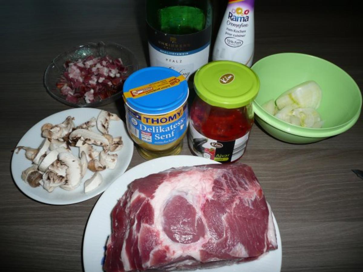 Schweinekamm-braten, Karotten & Prinzessbohnen & Nudeln - Rezept - Bild Nr. 2