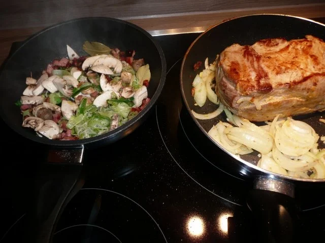 Schweinekamm-braten, Karotten & Prinzessbohnen & Nudeln - Rezept - Bild Nr. 7