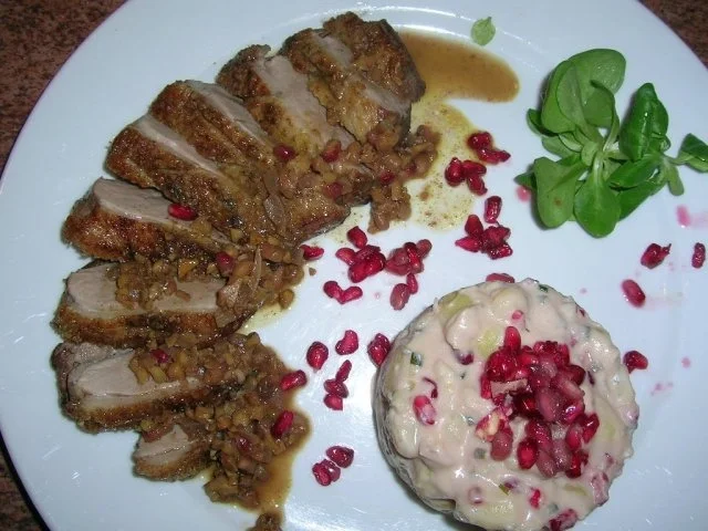 Entenbrust mit Granatapfelsauce und Walnüssen - Rezept - Bild Nr. 3
