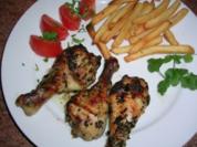 Hähnchenkeulchen, würzig mit Pommes - Rezept