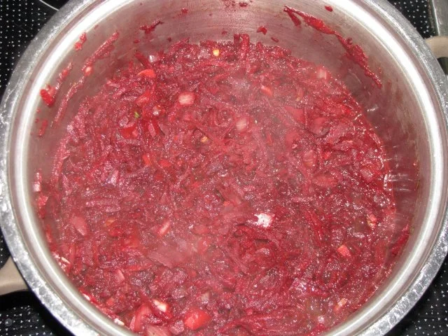Rezept: Gemüse: Rote-Bete-Gemüse mit Meerrettich Bild Nr. 3 Gemüse: Rote-Bete-Gemüse mit Meerrettich - Rezept - Bild Nr. 3