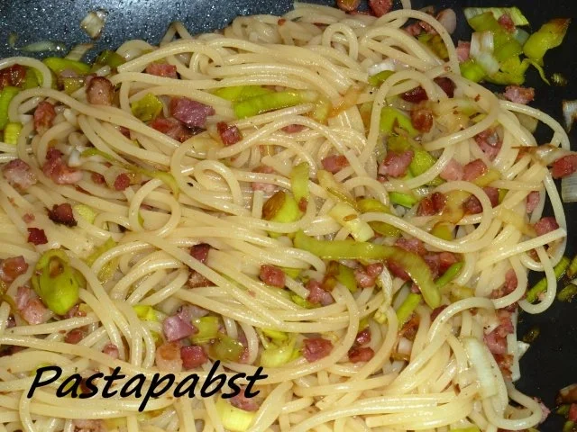 Rezept: Lauch Carbonara Bild Nr. 3 Lauch Carbonara - Rezept - Bild Nr. 3
