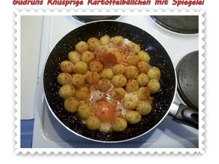 Rezept: Kartoffeln: Knusprige Kartoffelbällchen mit Spiegelei Bild Nr. 6 Kartoffeln: Knusprige Kartoffelbällchen mit Spiegelei - Rezept - Bild Nr. 6