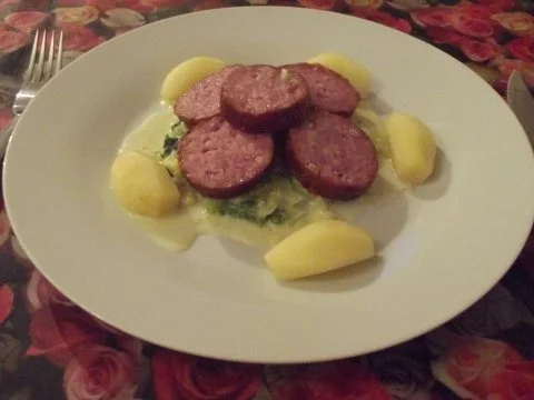 SAUCISSON  IM BERGHEU  nach ÄLPLER -ART - Rezept