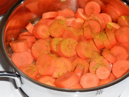 Karotten-Ingwer-Mango-Suppe - Rezept - Bild Nr. 5