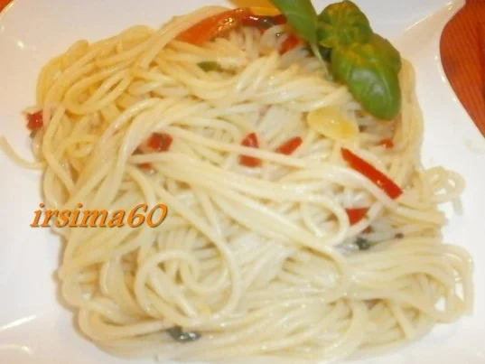 Rezept: Spaghetti aglio e olio Bild Nr. 5 Spaghetti aglio e olio - Rezept - Bild Nr. 5