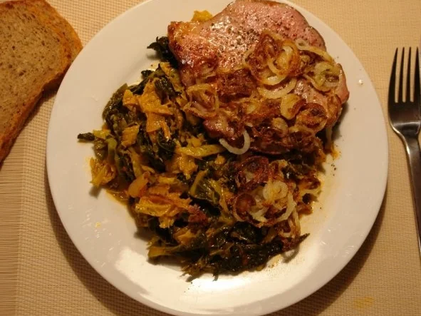 Rezept: Feuriger Wirsing zu Kasseler Steaknacken Feuriger Wirsing zu Kasseler Steaknacken - Rezept