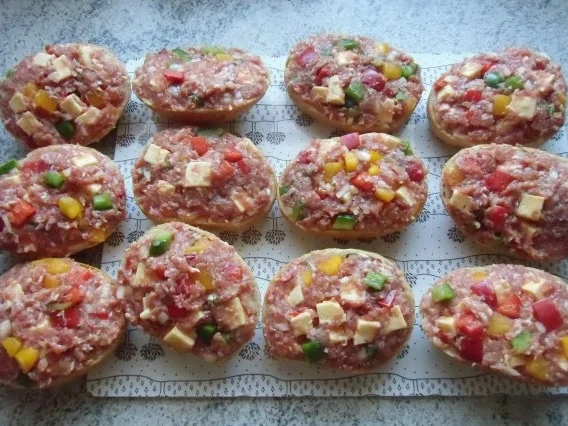 ❤ Hackfleisch - Pizzabrötchen ❤ - Rezept - Bild Nr. 6