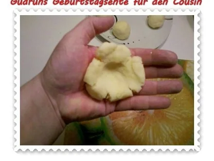 Geflügel: Kräuterschlemmerente mit Ofengemüse, Gorgonzolasoße und Klöße - Rezept - Bild Nr. 9