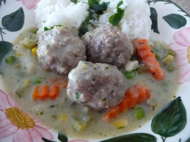 Rezept: Hackfleisch : Hack - Klops an Reis Bild Nr. 2 Hackfleisch : Hack - Klops an Reis - Rezept - Bild Nr. 2