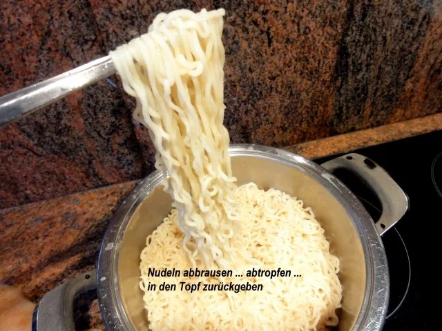 Rezept: Geflügel: HÄHNCHENSCHNITZEL mit Knusperpanade Bild Nr. 6 Geflügel: HÄHNCHENSCHNITZEL mit Knusperpanade - Rezept - Bild Nr. 6