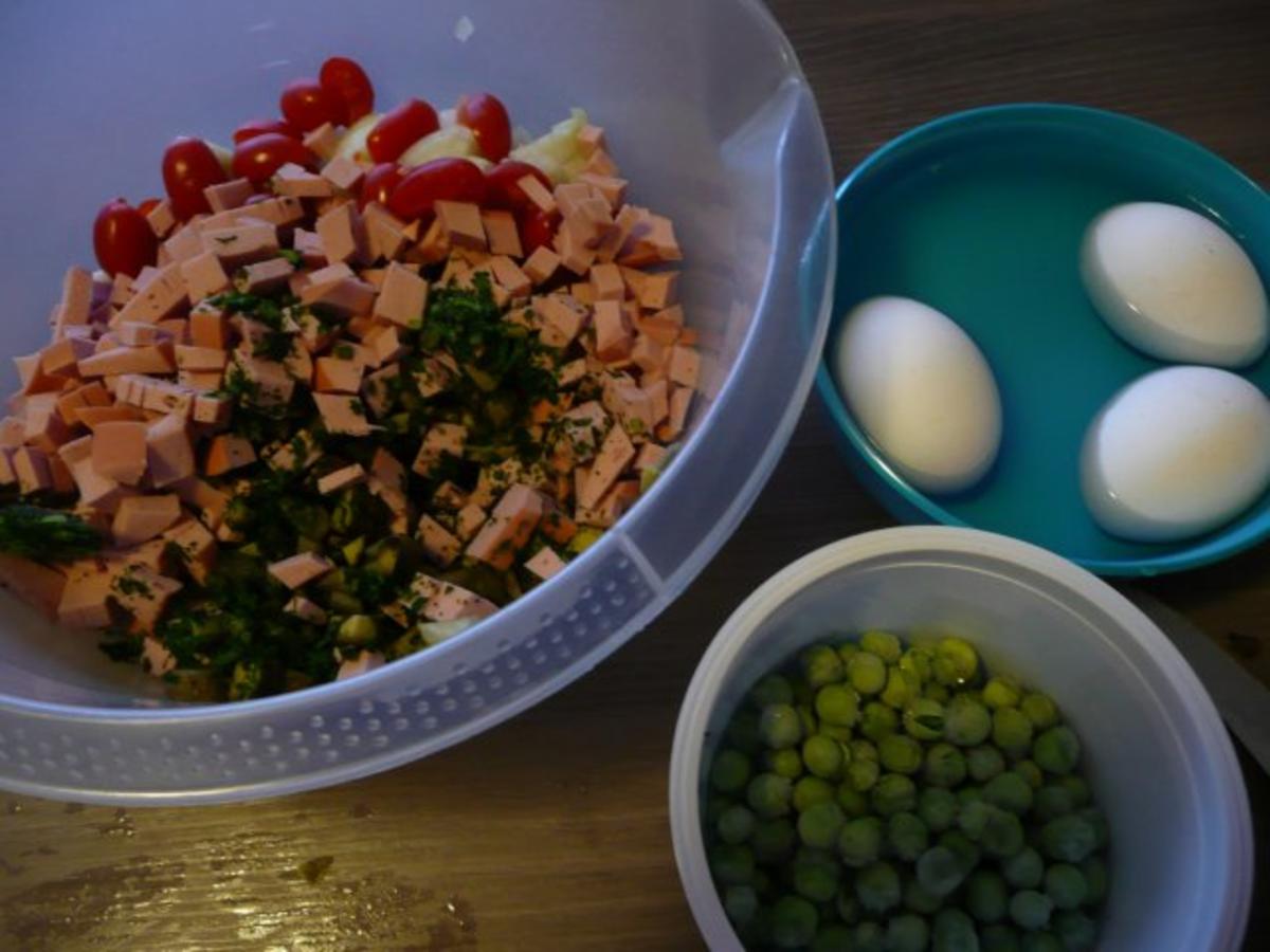 Bilder für Lyoner-Wurstsalat dazu Krischtelscher - Rezept