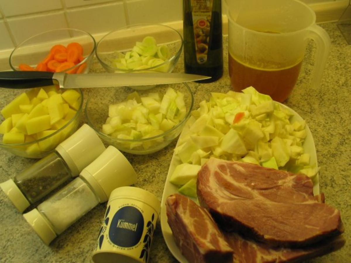 Suppen + Eintöpfe: Weißkohl und andere Reste, die verbraucht werden sollten - Rezept - Bild Nr. 2
