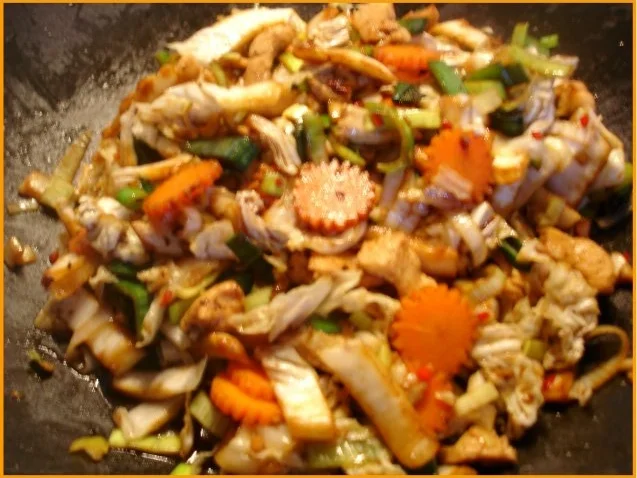 Rezept: Chinakohl-Wok mit Hähnchenbrustfiletstreifen Bild Nr. 12 Chinakohl-Wok mit Hähnchenbrustfiletstreifen - Rezept - Bild Nr. 12
