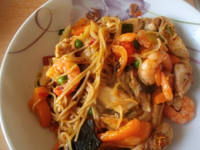 Gemüsepfanne mit Knobi-Garnelen und Hühnerbrustfilet - Rezept - Bild Nr. 8