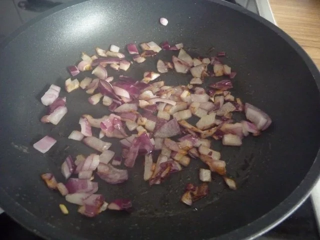 Fleischlos : Zwiebel - Rahmspinat mit Rührei und Salzkartoffeln - Rezept - Bild Nr. 11