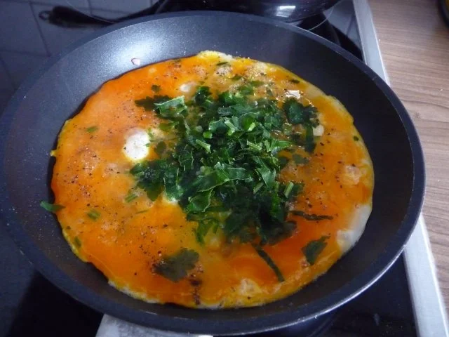 Fleischlos : Zwiebel - Rahmspinat mit Rührei und Salzkartoffeln - Rezept - Bild Nr. 13