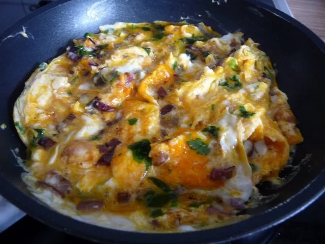 Fleischlos : Zwiebel - Rahmspinat mit Rührei und Salzkartoffeln - Rezept - Bild Nr. 14