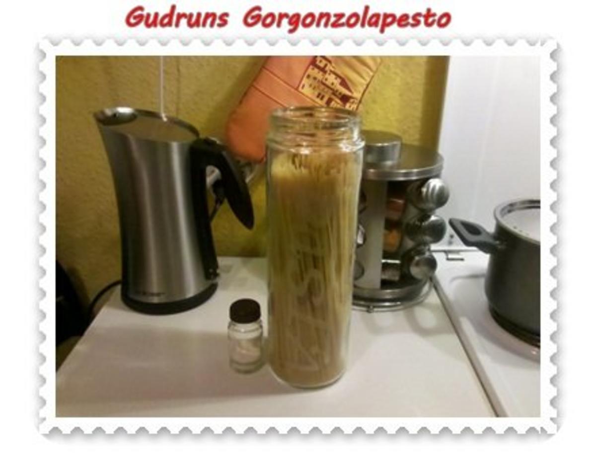 Nudeln: Gorgonzolapesto auf die Schnelle mit Spaghetti - Rezept - Bild Nr. 4