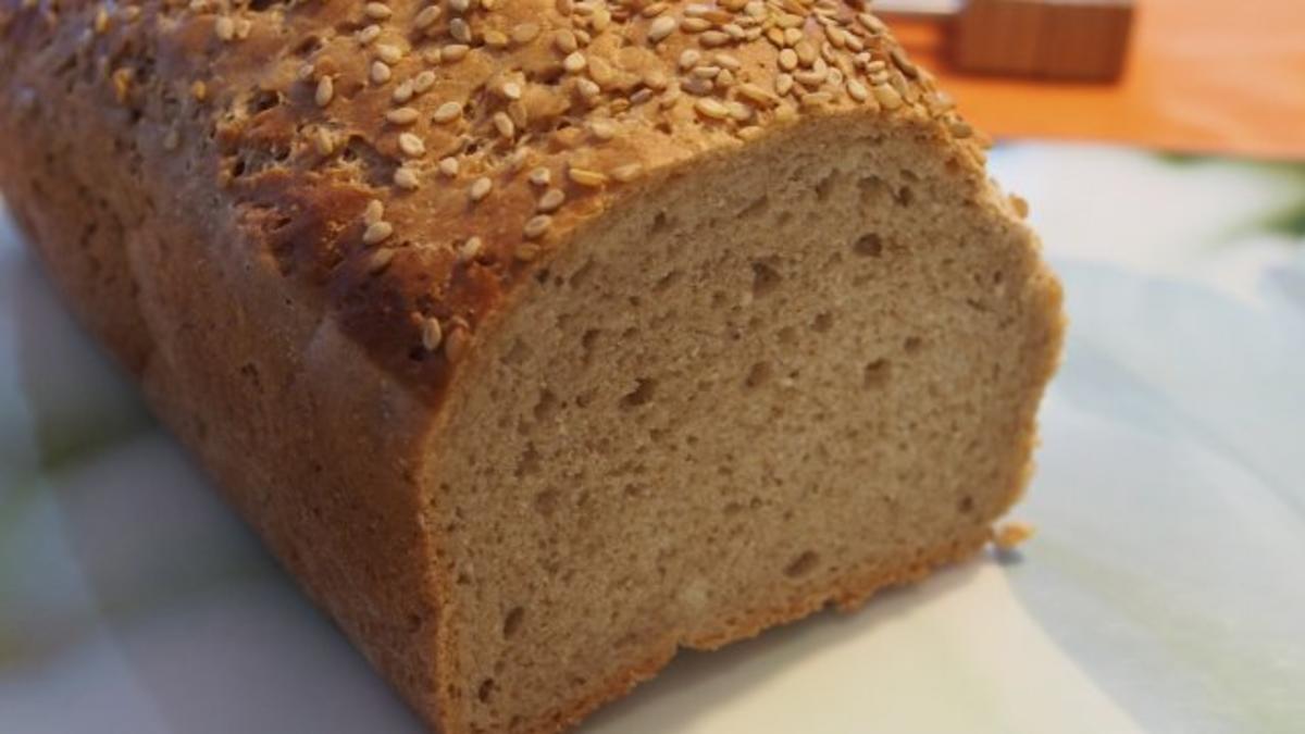 Buttermilchbrot mit Für den Vorteig: und Weizenvollkornmehl - Rezept ...