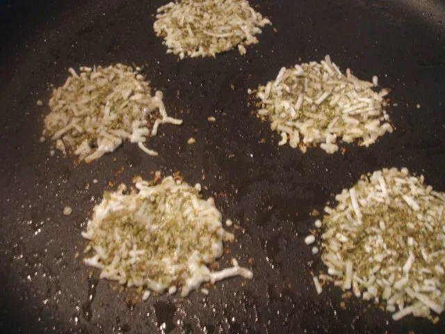 Suppen: Meerettich-Käse-Suppe mit Parmesan-Chips - Rezept - Bild Nr. 5