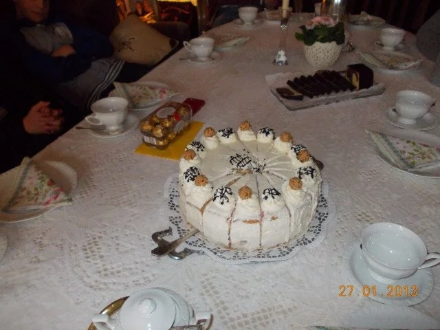 Rezept: Giotto- Kirschtorte Bild Nr. 3 Giotto- Kirschtorte - Rezept - Bild Nr. 3