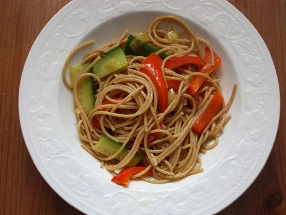 Vegetarische Curry-Nudeln - Rezept