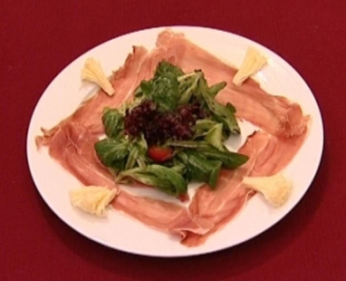 Salatteller mit bunten Blattsalaten und Hausdressing (Boris Henry) - Rezept