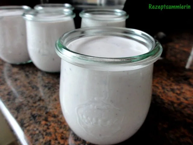 Rezept: Dessert: HEIDELBEER-SCHMANDCREME Bild Nr. 5 Dessert: HEIDELBEER-SCHMANDCREME - Rezept - Bild Nr. 5