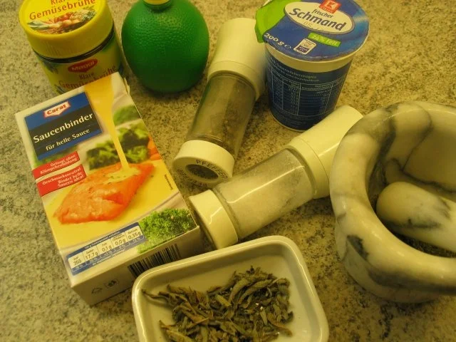 Rezept: Fisch: Tomaten-Seelachsfilet mit einem Salbei-Sahne-Sößchen Bild Nr. 2 Fisch: Tomaten-Seelachsfilet mit einem Salbei-Sahne-Sößchen - Rezept - Bild Nr. 2