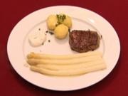 Rinderfilet mit Spargel und Kartoffeln, dazu Buttersoße (Boris Henry) - Rezept