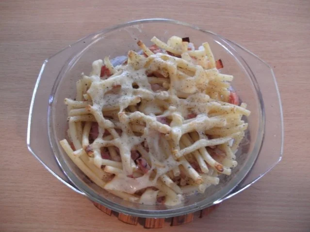 Hauptgericht: Makkaroni mit Schinken, überbacken - Rezept