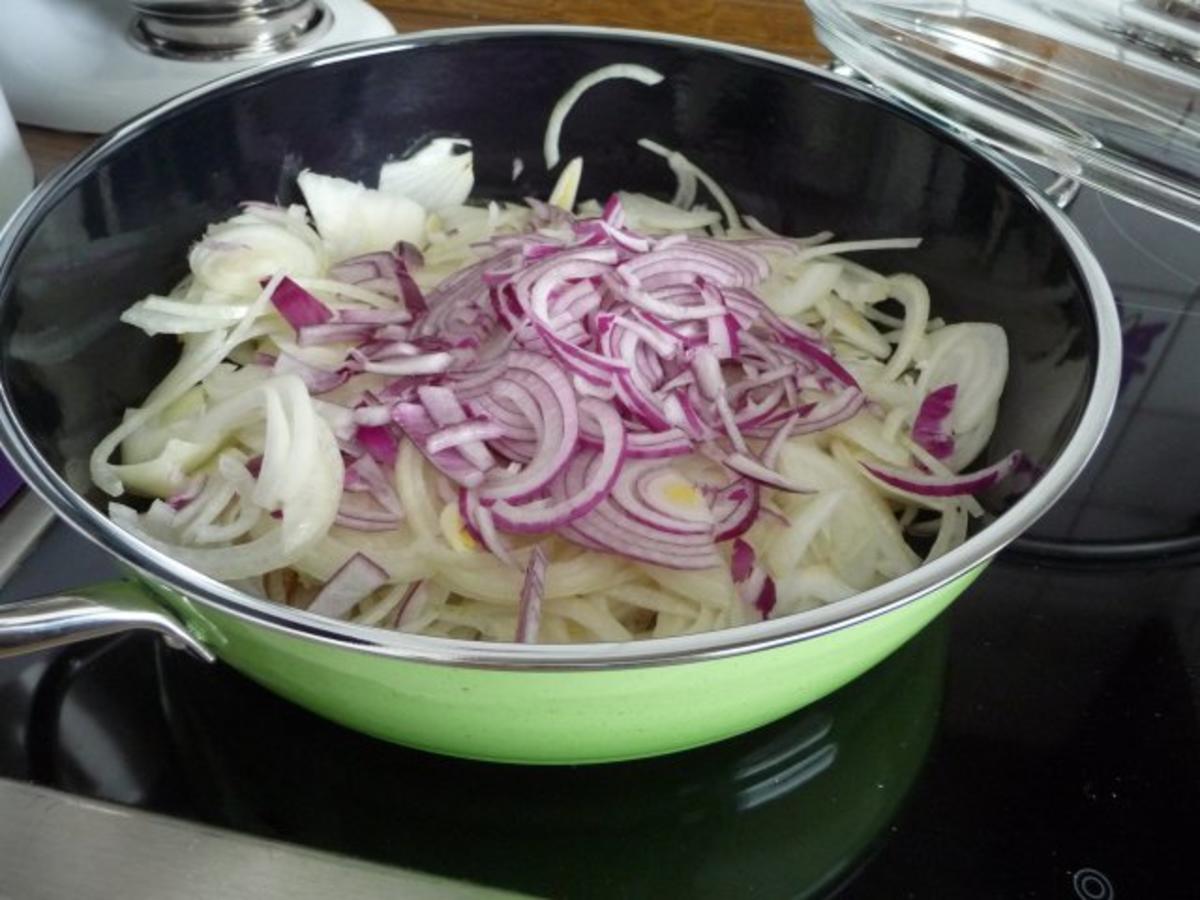 Pasta : Zwiebel - Würstchen - Gulasch an Spaghetti - Rezept - Bild Nr. 3