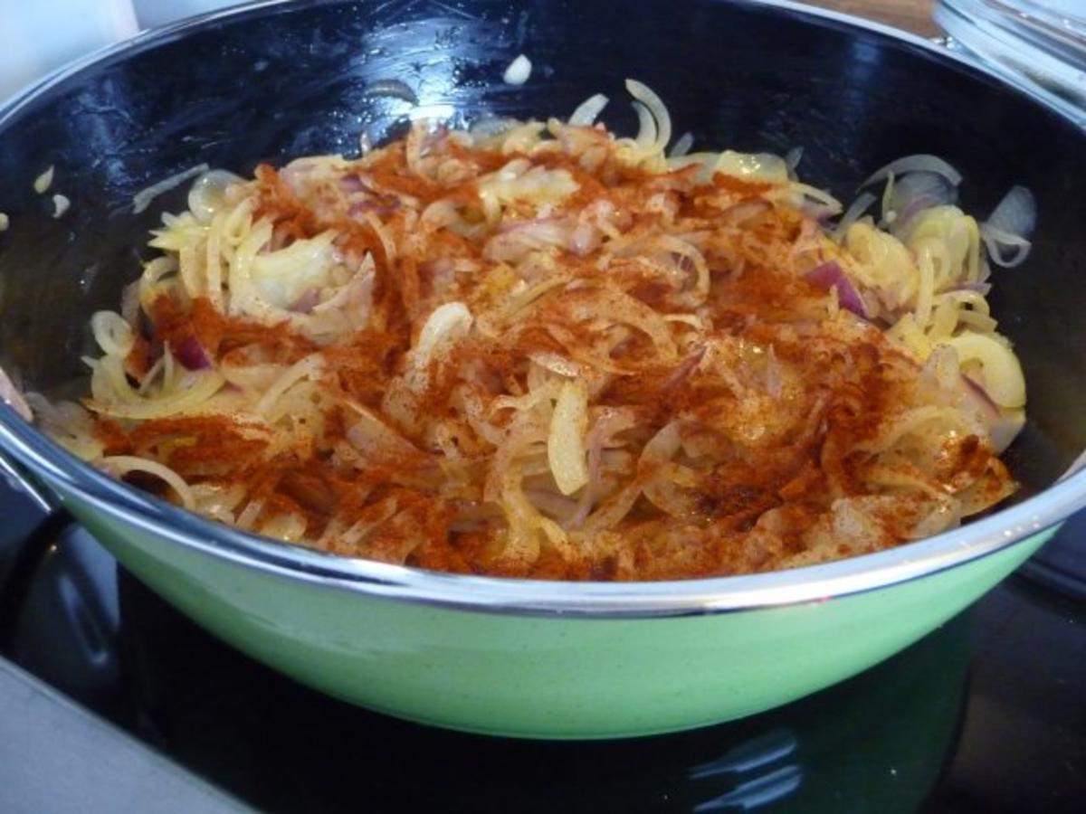 Pasta : Zwiebel - Würstchen - Gulasch an Spaghetti - Rezept - Bild Nr. 5