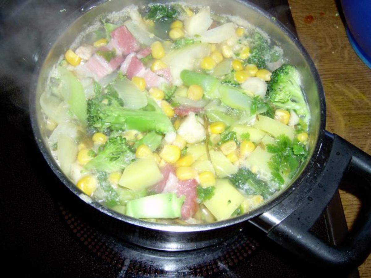 Wurzeleintopf mit Broccoli und Champignons - Rezept