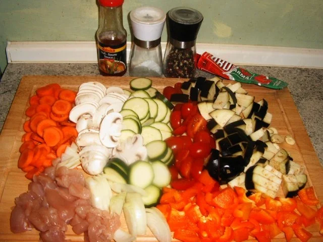 Rezept: Gemüse-Hähnchenpfanne Bild Nr. 2 Gemüse-Hähnchenpfanne - Rezept - Bild Nr. 2