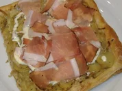 Blätterteig-Kartoffelgebäck mit Tiroler Speck - Rezept