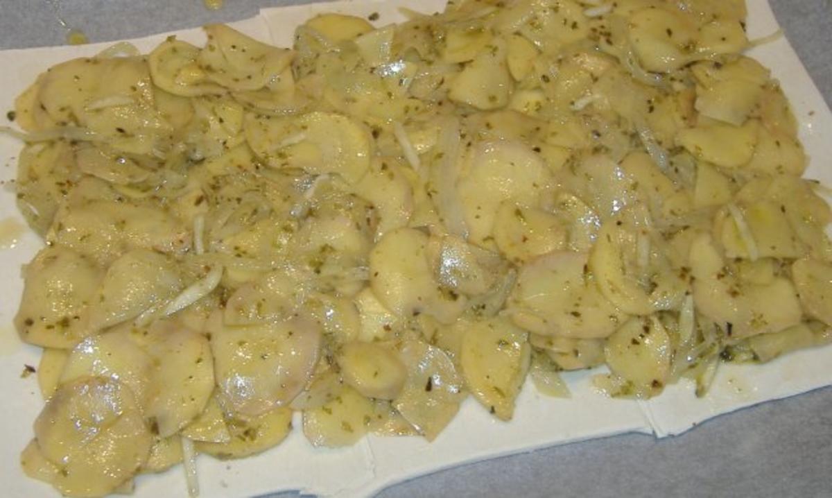 Blätterteig-Kartoffelgebäck mit Tiroler Speck - Rezept - Bild Nr. 3