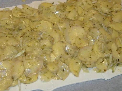 Blätterteig-Kartoffelgebäck mit Tiroler Speck - Rezept - Bild Nr. 3