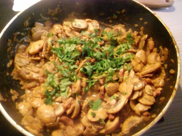 Rezept: Schweinefilet im Speckmantel an Champignonrahm-Pfännchen und Pommes Noisettes Bild Nr. 5 Schweinefilet im Speckmantel an Champignonrahm-Pfännchen und Pommes Noisettes - Rezept - Bild Nr. 5