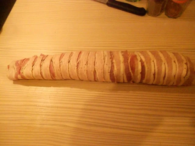 Rezept: Schweinefilet im Speckmantel an Champignonrahm-Pfännchen und Pommes Noisettes Bild Nr. 6 Schweinefilet im Speckmantel an Champignonrahm-Pfännchen und Pommes Noisettes - Rezept - Bild Nr. 6