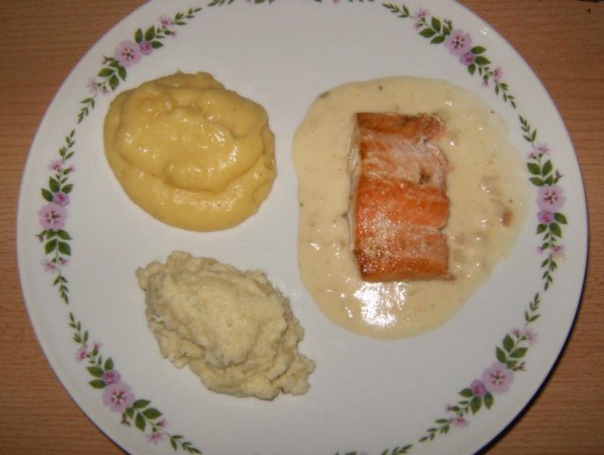 Bilder für Lachs auf Meerrettich-Sahne-Sauce an zweierlei Püree - Rezept